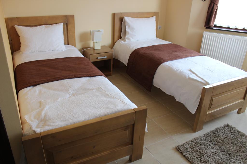 Bed and Breakfast Alice Panzió Gold Kalocsa Habitación foto